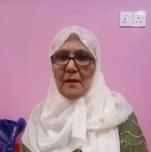 Meet your Posher, Muna